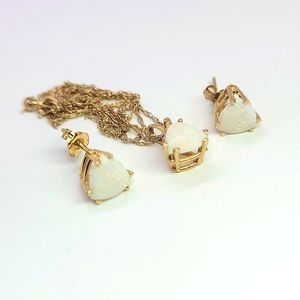 14k Gold Opal Jewelry Set